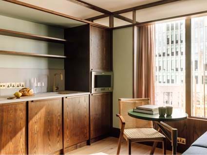 One Bedroom Open Plan Suite | Locke London Canary Wharf