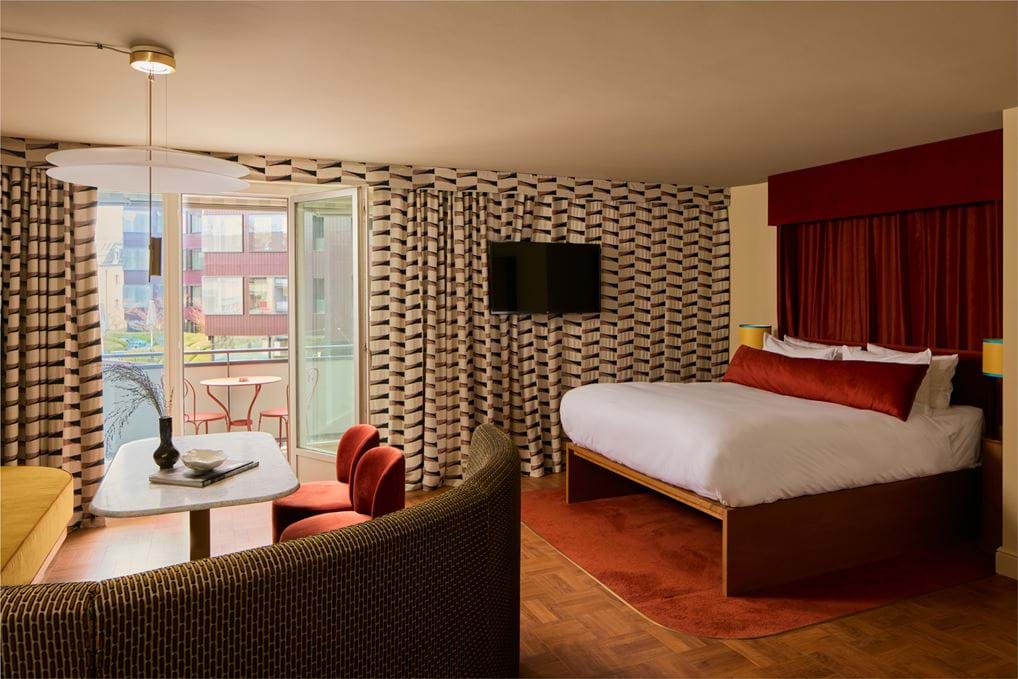 <p><a href="/en/zurich/locke-am-platz">Locke am Platz</a>. <a href="/en/zurich/locke-am-platz/your-stay" target="_blank" rel="noopener noreferrer">Your stay.</a></p>
