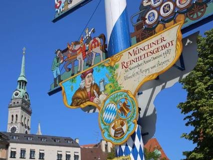 Explorez : Viktualienmarkt | Munich | Appart-hôtels design, Locke